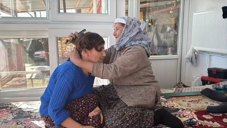 69B52B8D6A554F24E6885A1F