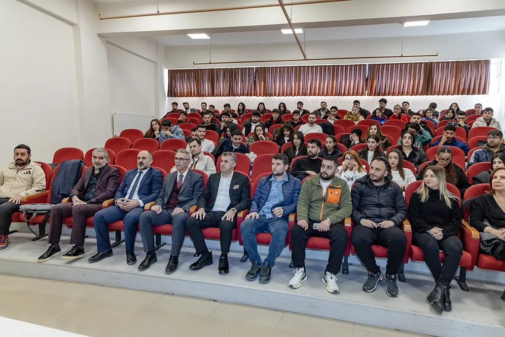 Hakkari'de 'Hayaller Tecrübe ile Buluşuyor' etkinliği