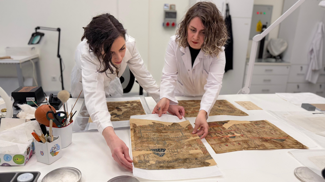 Cami duvarından Mekke'nin şehir planı çıktı