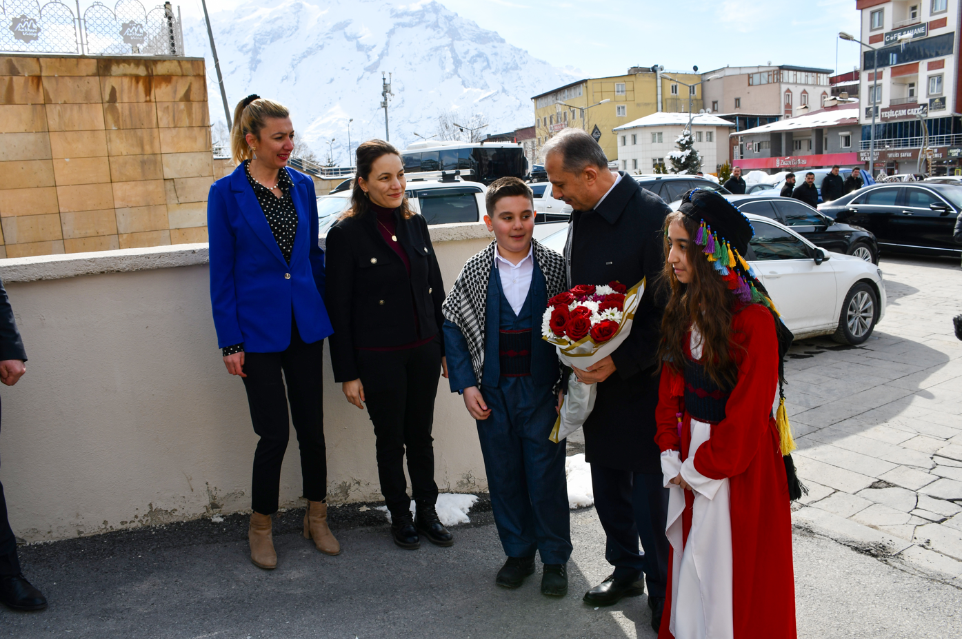 Hakkari Valilisi İbrahim Taş Yapan Karşılama 3