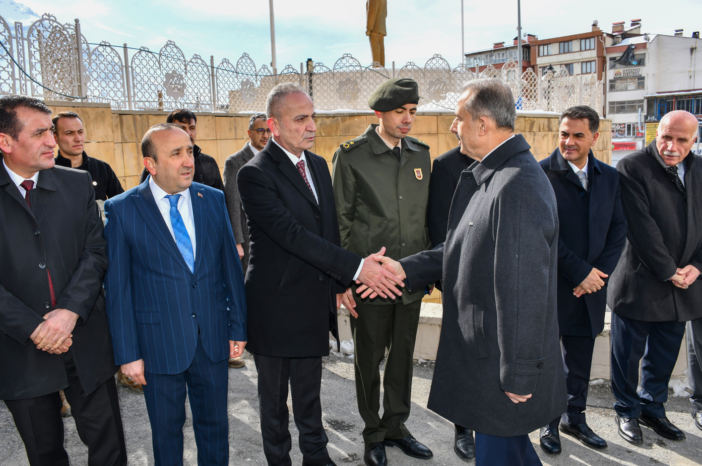 Hakkari Valilisi İbrahim Taş Yapan Karşılama1