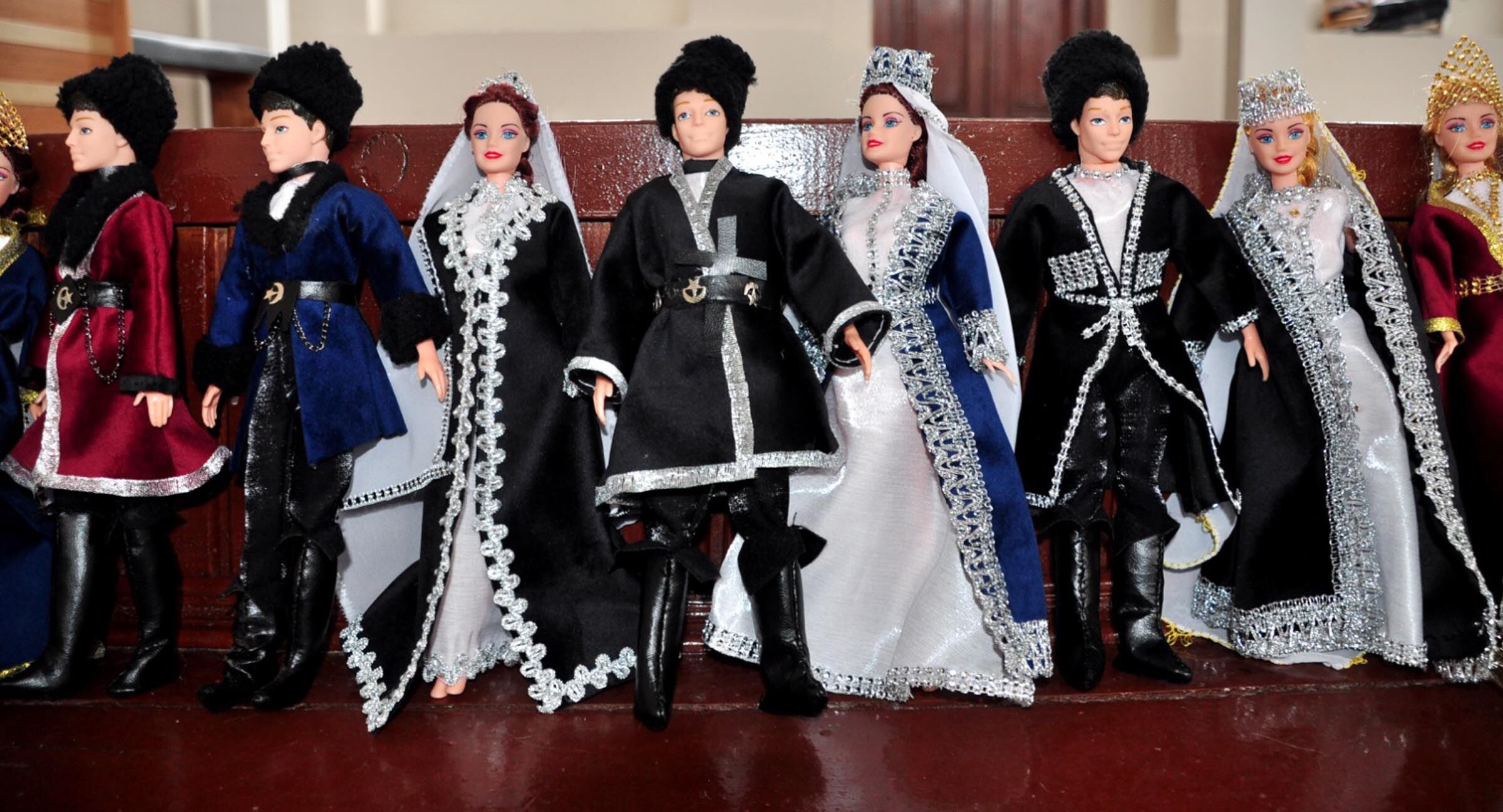 Kafkas kültürü, minyatür bebeklerle geleceğe taşınıyor