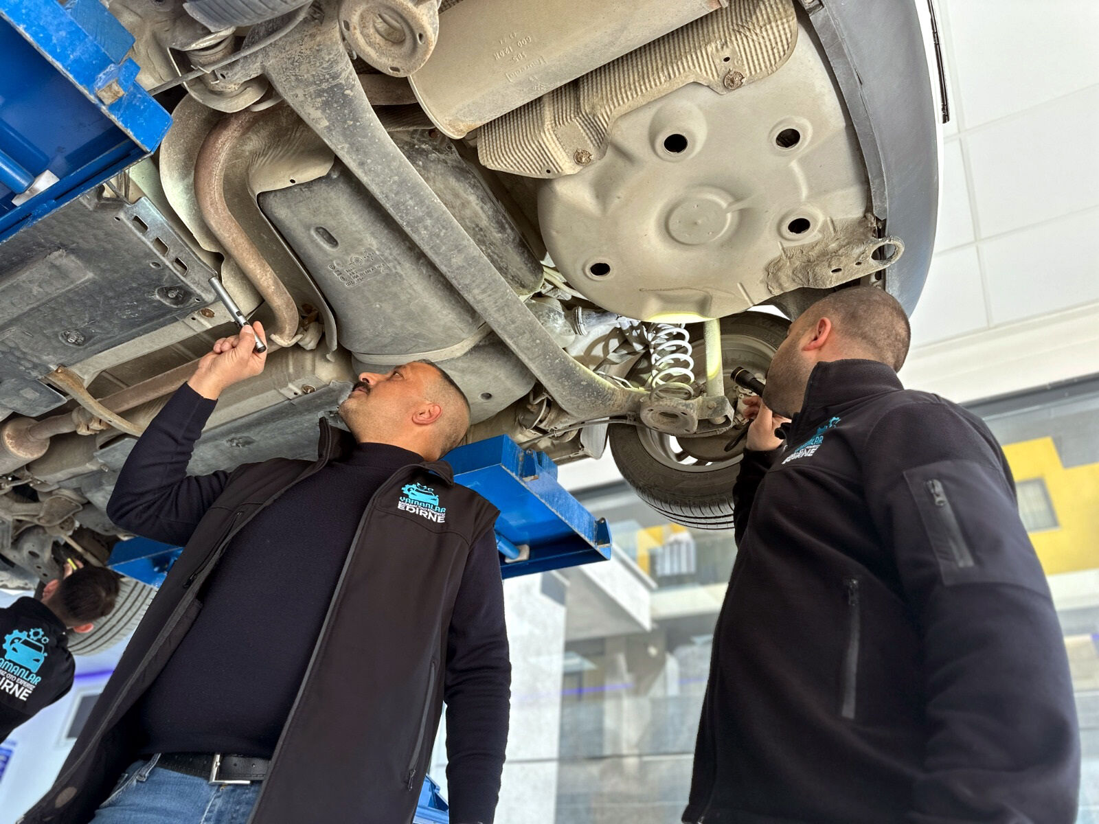 Satılan hafif ticari araçta “zula” şoku