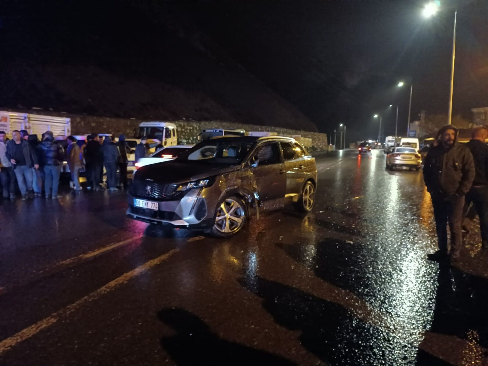 Hakkari’de trafik kazası: 2 yaralı