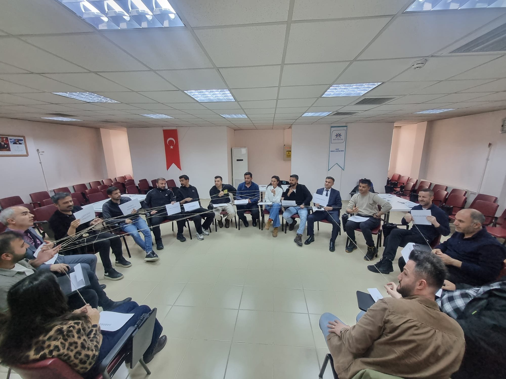 Hakkâri’de afet süreçlerinde çocuk hakları eğitimi verildi