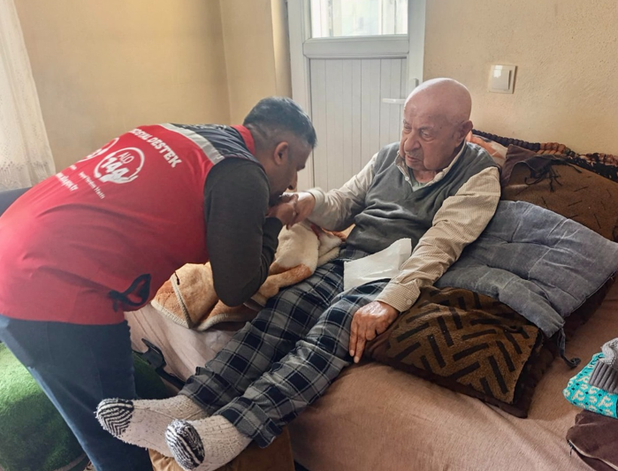 Yüksekova’da şehit ve gazi ailelerine anlamlı ziyaret