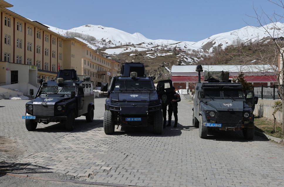 Hakkari'de okul önlerinde güvenlik tedbirleri artırıldı