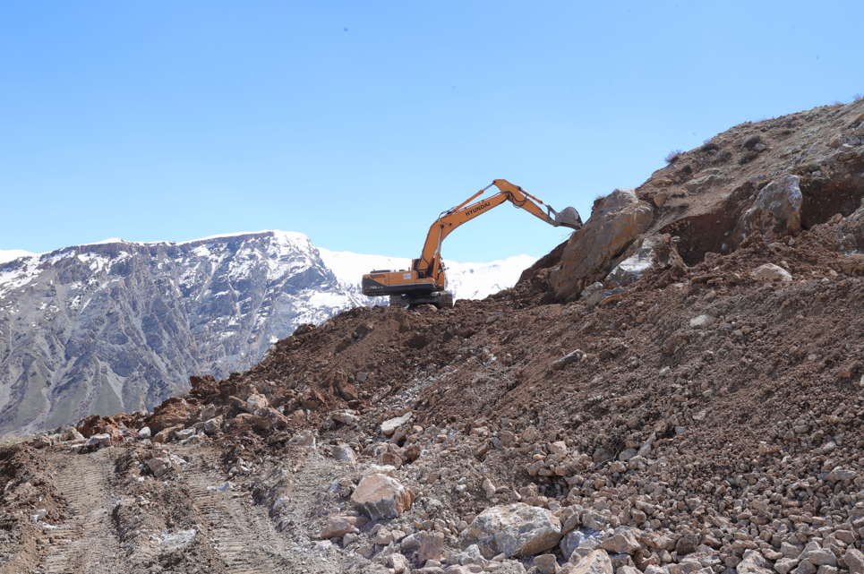 Hakkari Yol Çalışması 5 Günde