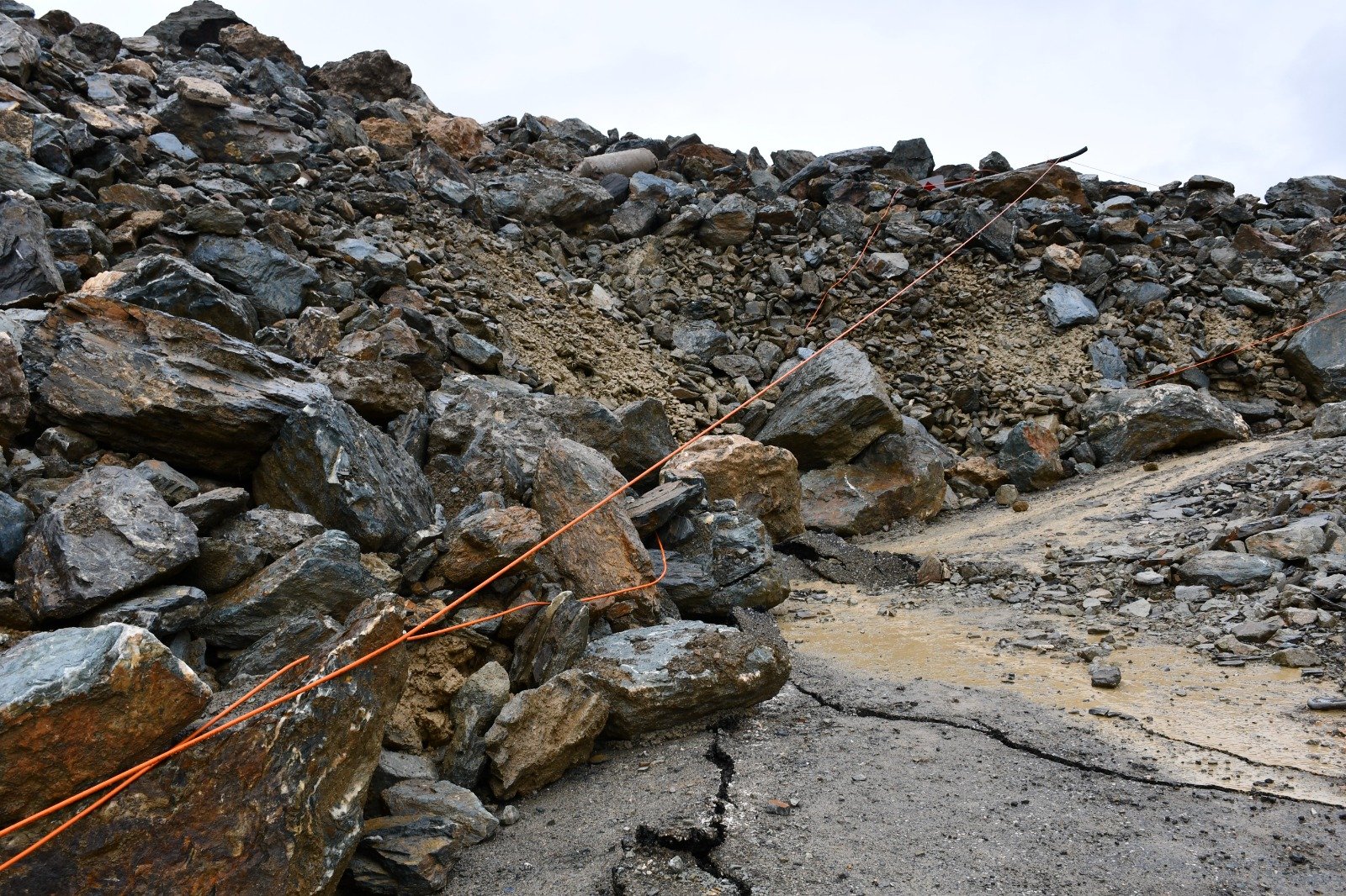 Başkan Arslan'dan heyelanlı yolla ilgili kritik uyarı