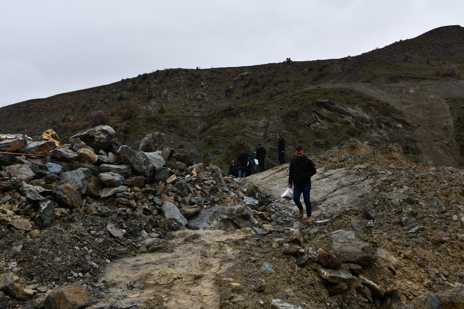 Başkan Arslan'dan heyelanlı yolla ilgili kritik uyarı