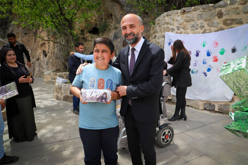 Başkan Demir gününü özel bireylere ayırdı