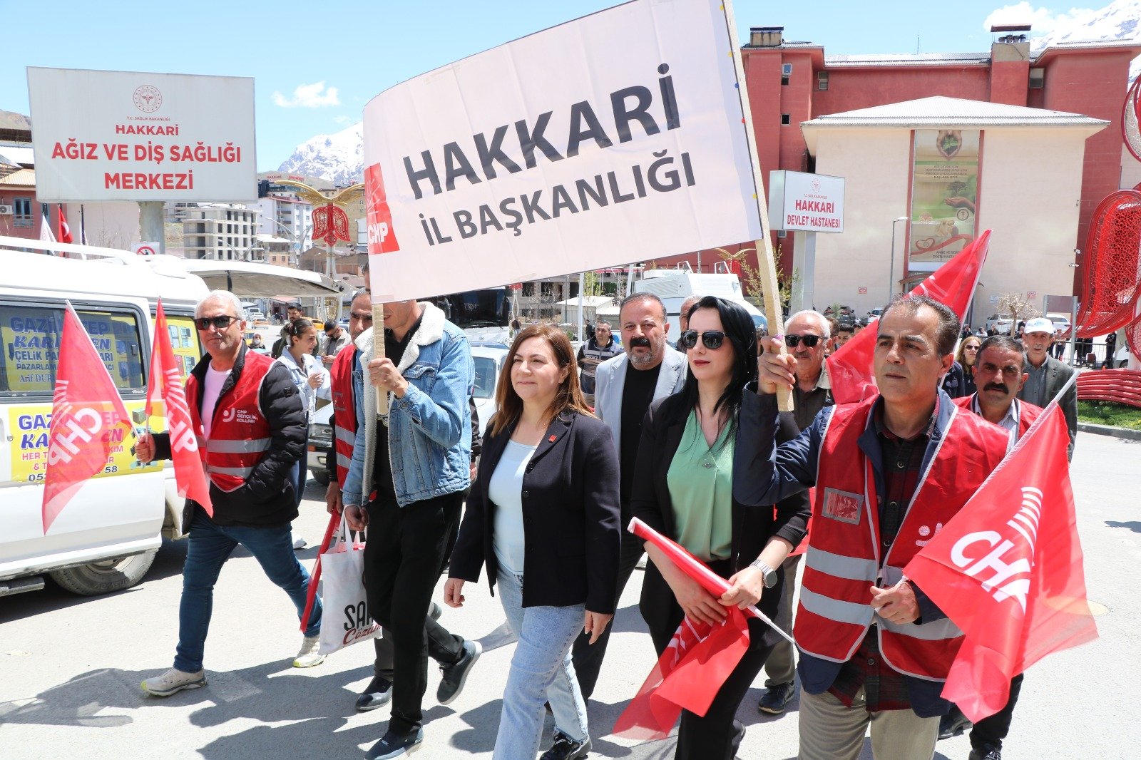 Hakkari’de 1 Mayıs’ta emek ve demokrasi talepleri yükseldi