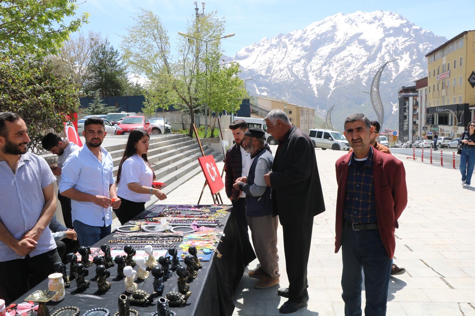 Hakkari’de özel gereksinimli öğrencilerin azmi takdir topladı