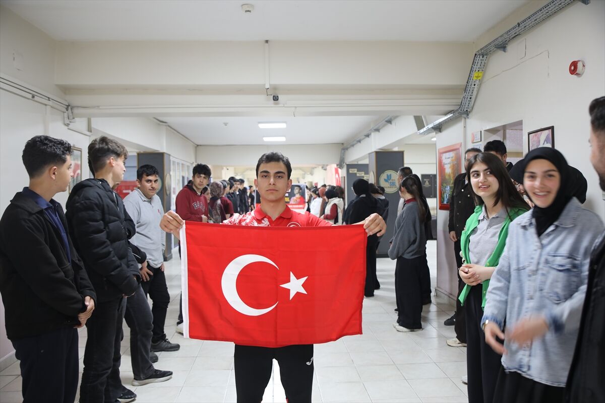 Ercişli Taha Dünya Şampiyonluğuna Kilitlendi