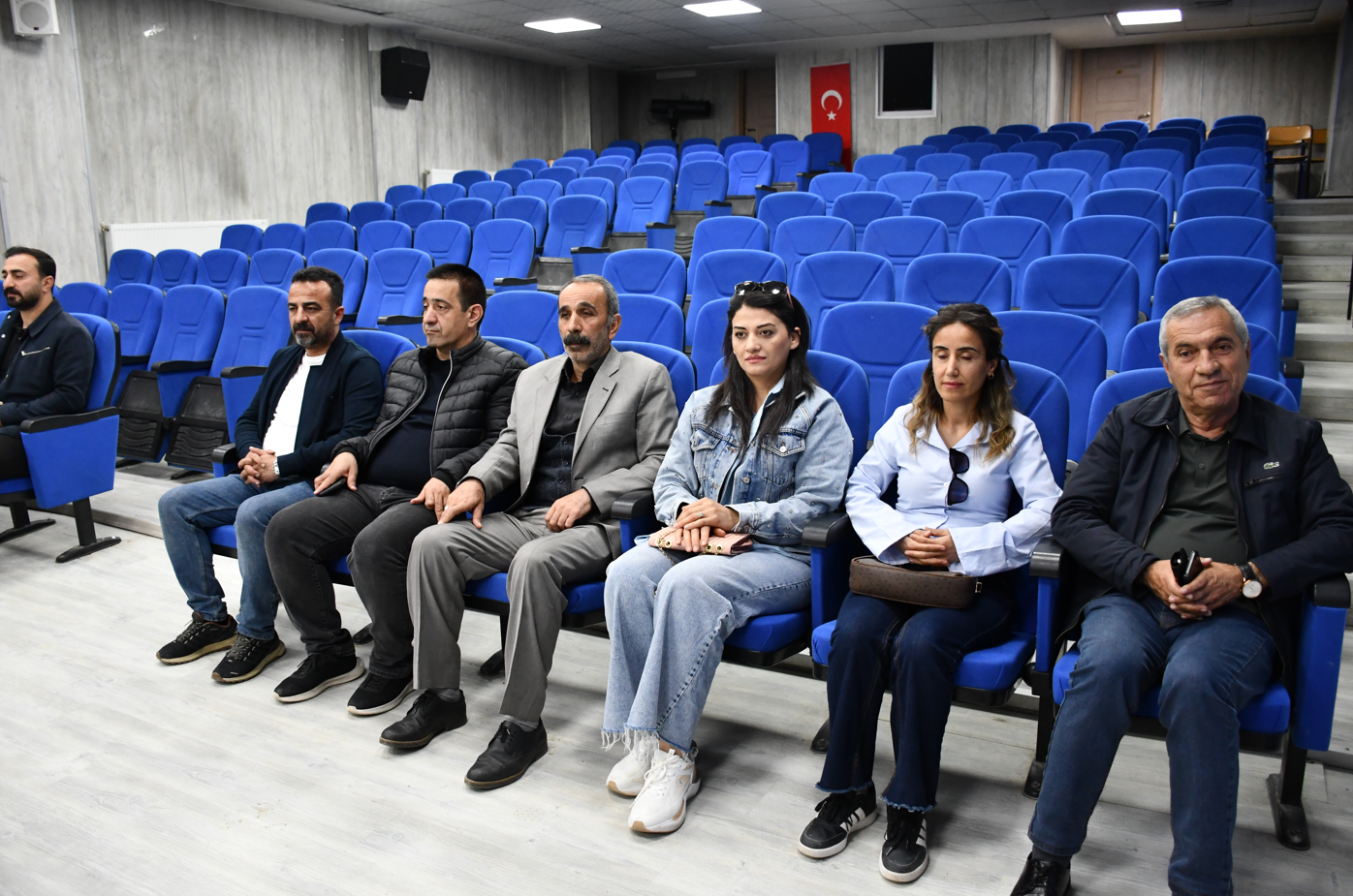 Hakkari'de esnaf ve sanatkarlar sandığa gitti