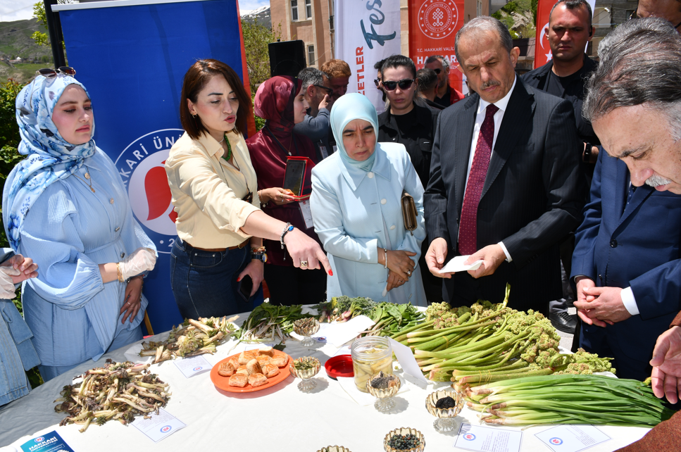 Hakkari'nin tescilli ürünleri sergilendi