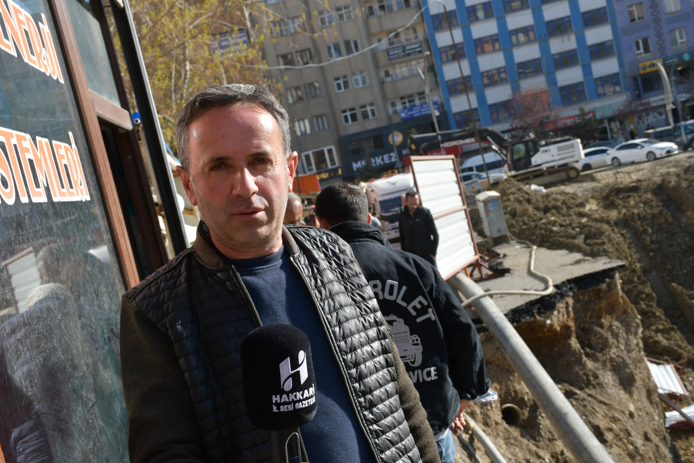 Hakkari’de esnafın kazı tepkisi: “İş Yapamaz Hale Geldik’’