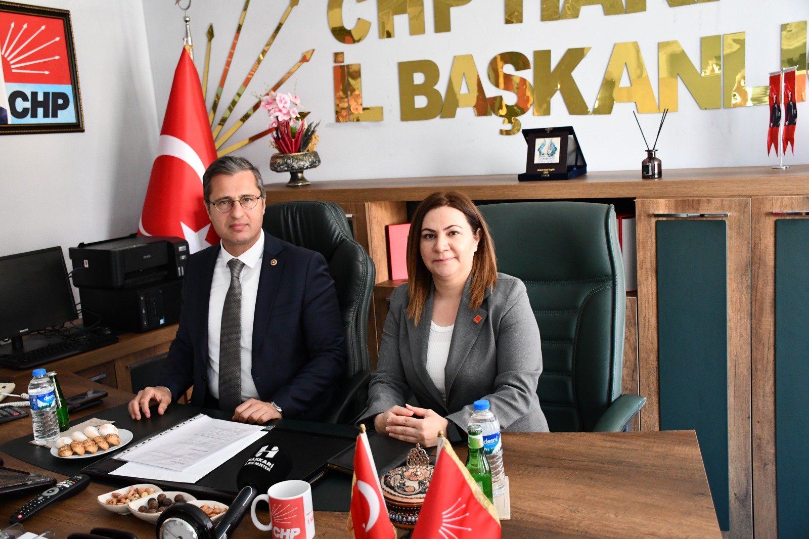  CHP’li Yücel Hakkari’de STK’ları ziyaret etti