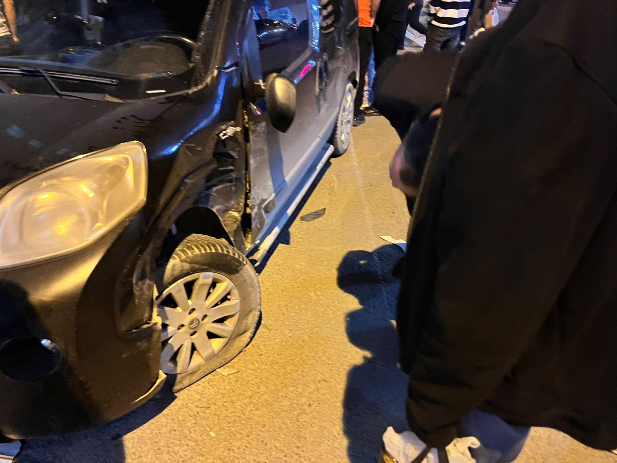 Hakkari’de zincirleme trafik kazası: 3 araç birbirine girdi