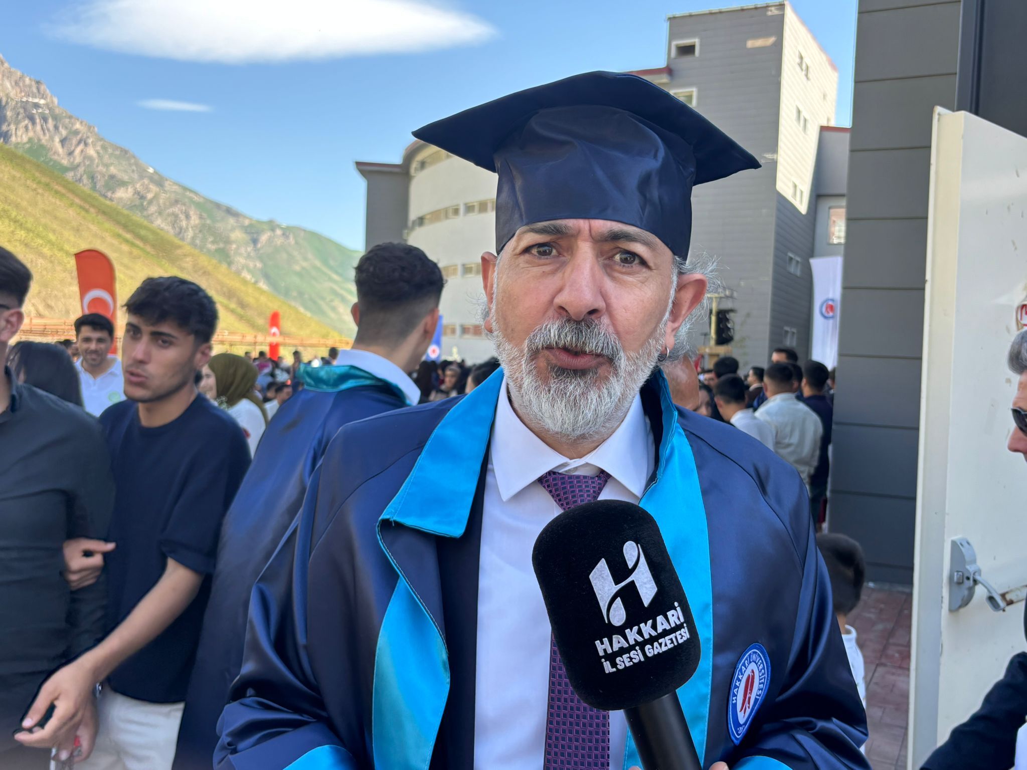 Hakkari Üniversitesi mezunları kent ve kampüs yaşamını değerlendirdi