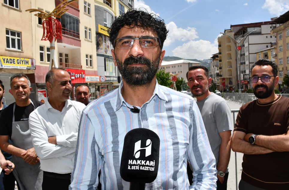 Hakkari'de Bariyerler Arasında Kalan Esnaf Çıkmazda (7)-1