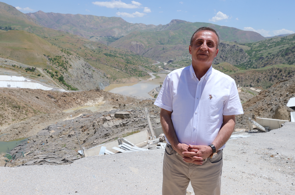 Hakkari'deki heyelanda 8 milyon metreküp toprak hareket etti