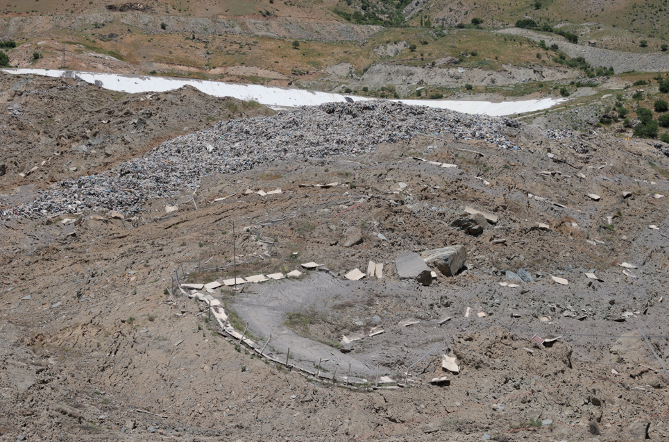 Hakkari'deki heyelanda 8 milyon metreküp toprak hareket etti