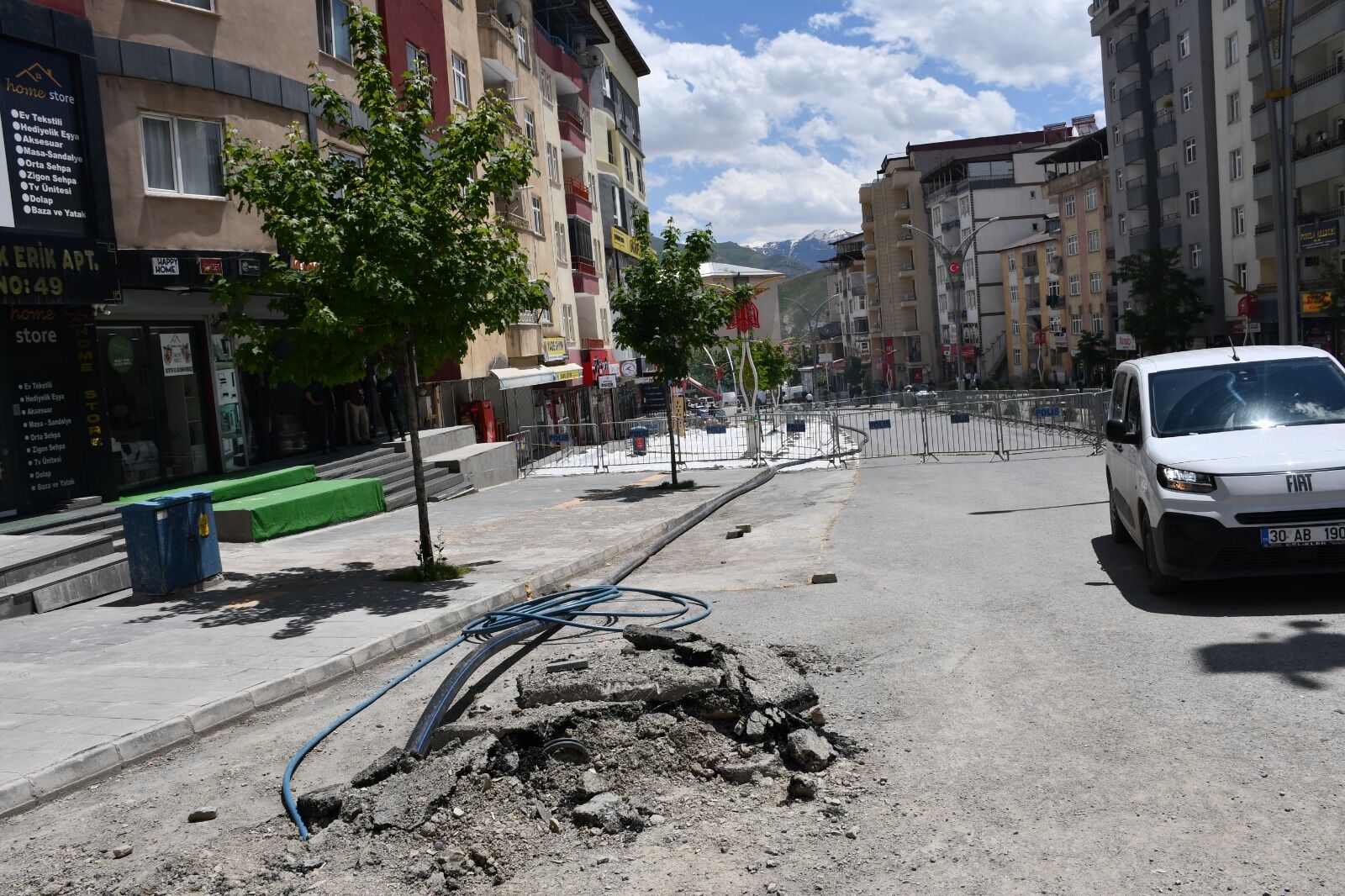 Hakkari’de tahliye edilen binalarda mağduriyet büyüyor