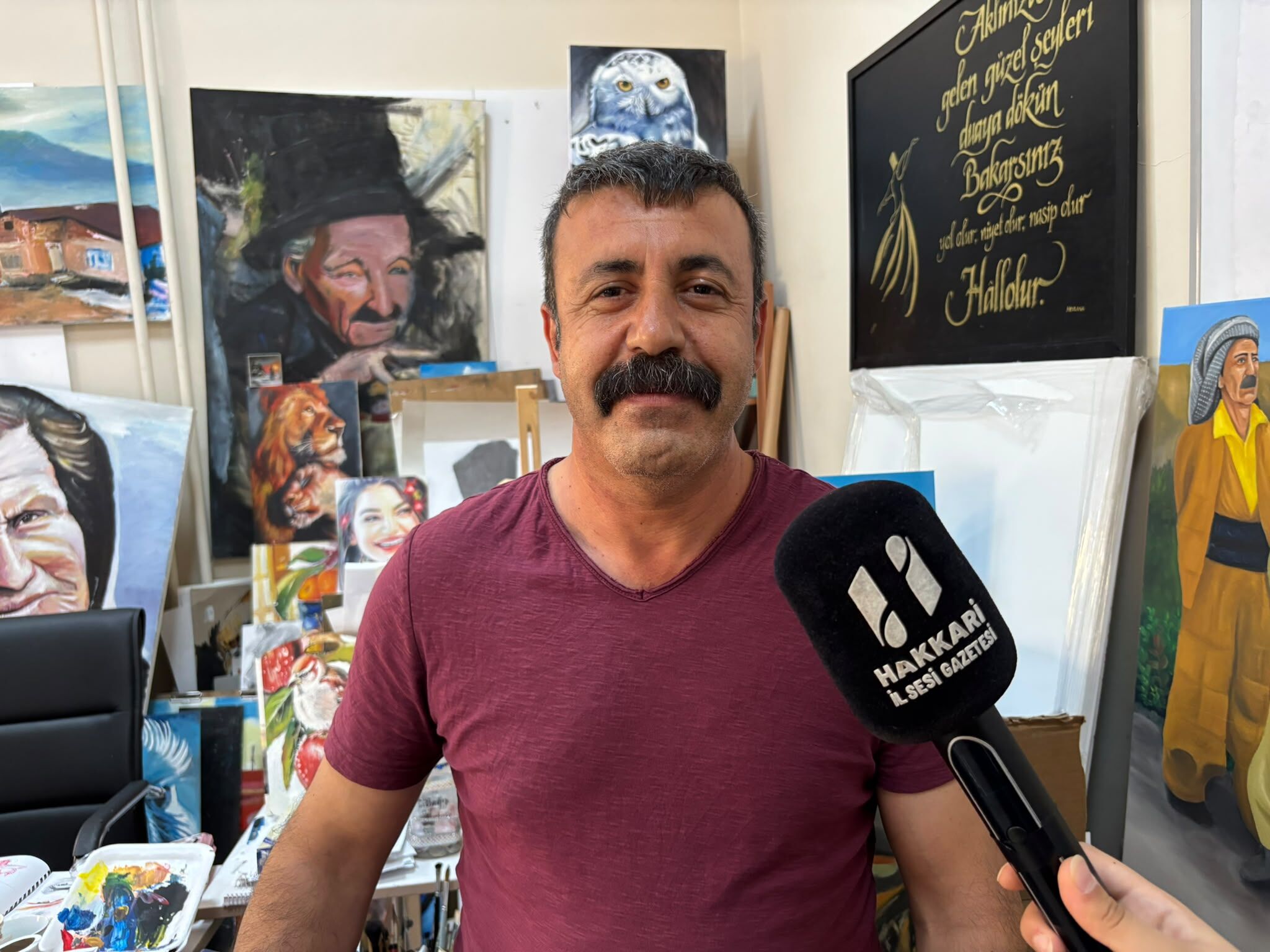 Hakkari'de genç ressamlar ücretsiz eğitimle geleceğe hazırlanıyor