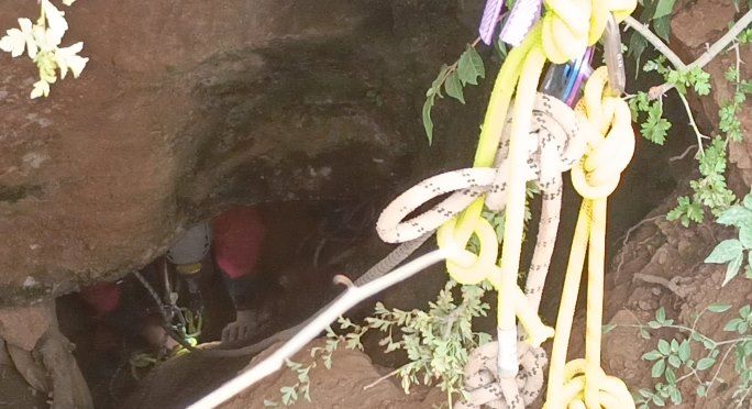 Mağarada bulunan cesedi, yoğun metan gazından dolayı çıkarılamadı