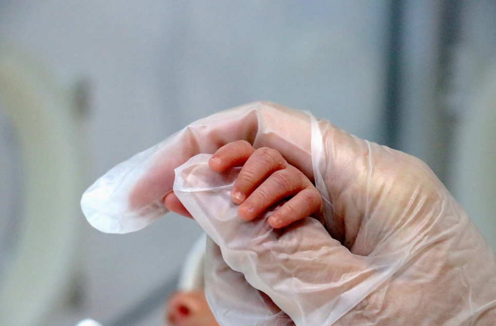 Prematüre dördüzler 34 günlük mücadeleyi kazandı