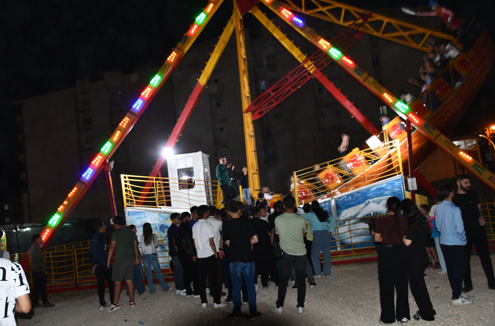 Ray Lunapark yaz gecelerine renk katıyor