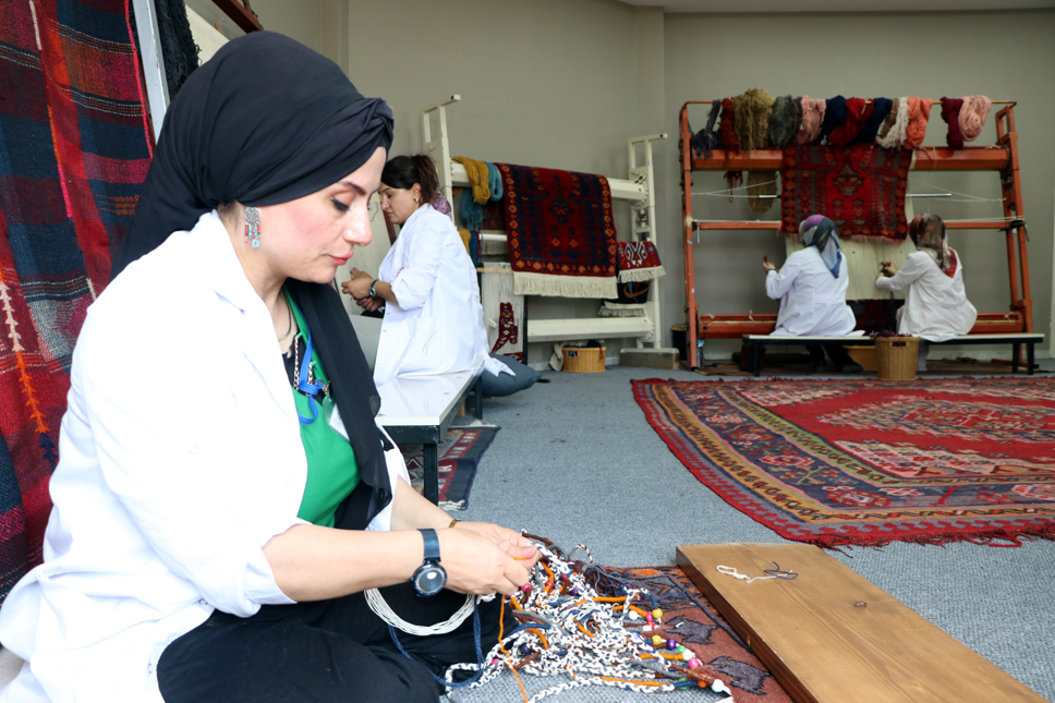 Hakkari, Van ve Bitlis motifleri yeniden dokunuyor