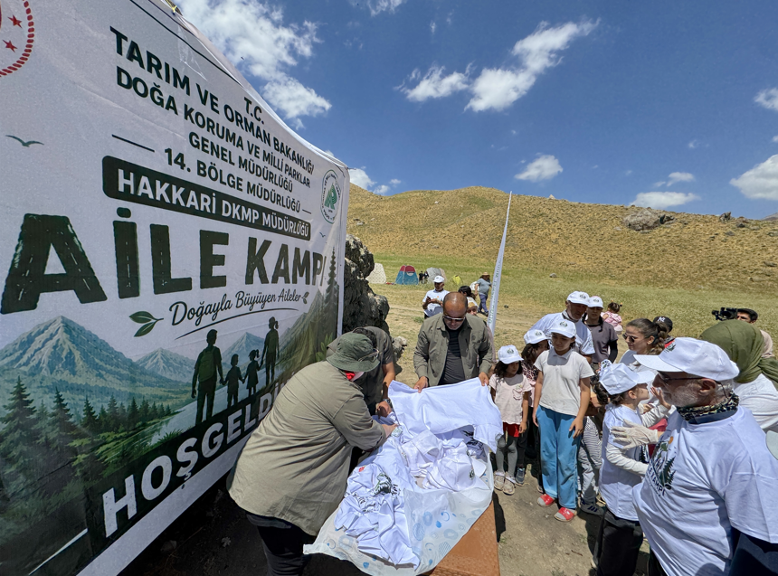 Hakkari'nin eşsiz doğasında Aile Kampı