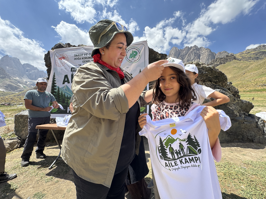 Hakkari'nin eşsiz doğasında Aile Kampı