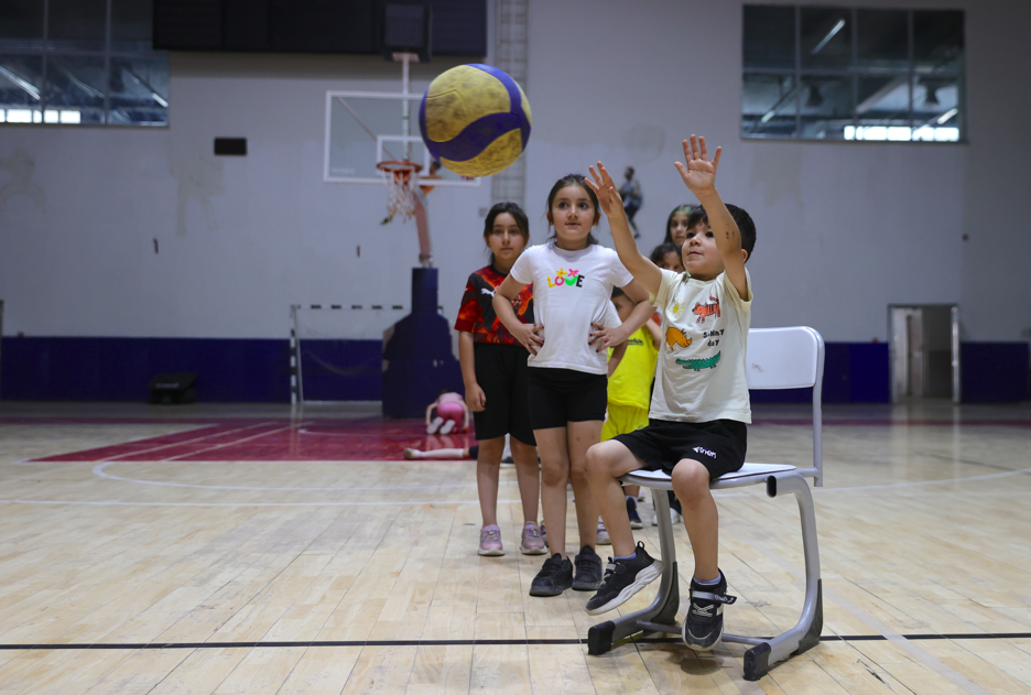 Hakkari'de çocukların yaz tatili sporla renkleniyor