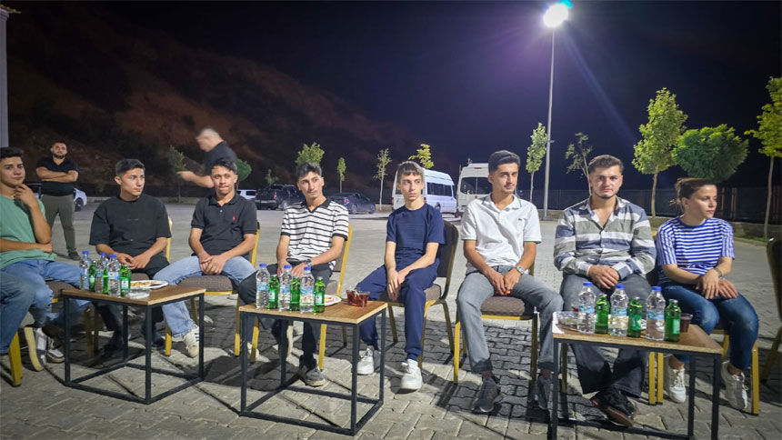 Başkan Demir bu kez Çukurcalı gençleri dinledi