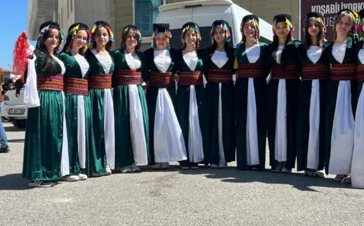 Hakkari Akçalı'da yen okul ve ilk ders heyecanı