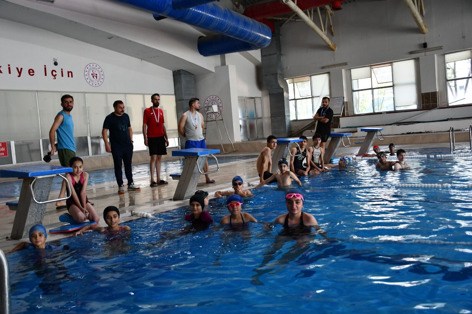Hakkari’de Minik Yüzücüler, Geleceğe Kulaç Atıyor (6)