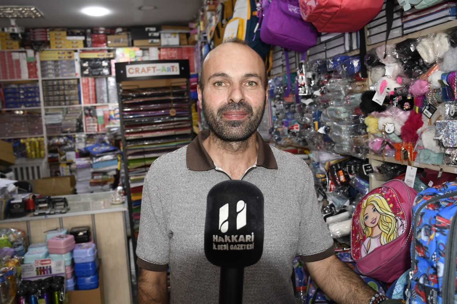 Hakkari’de kırtasiyeci de veli de şikayetçi