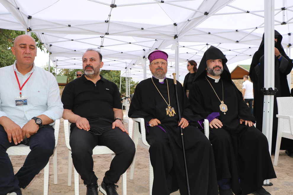 Tarihi Akdamar Kilisesi'nde 14'üncü ayin başladı