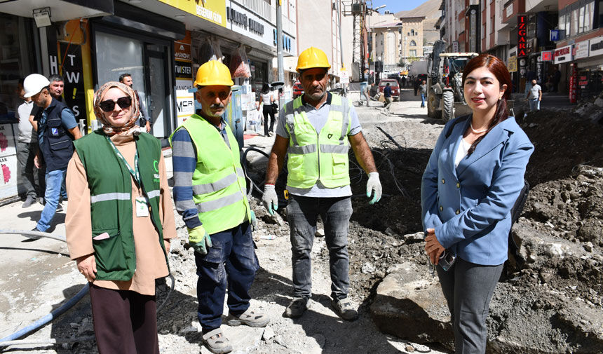 Yeşilay Hakkari’de bağımlılığa karşı sahada
