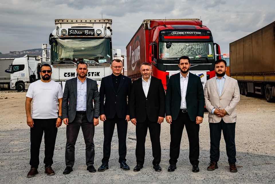 İHH, Ukrayna'daki sivillere 6 TIR'lık yardım malzemesi gönderdi