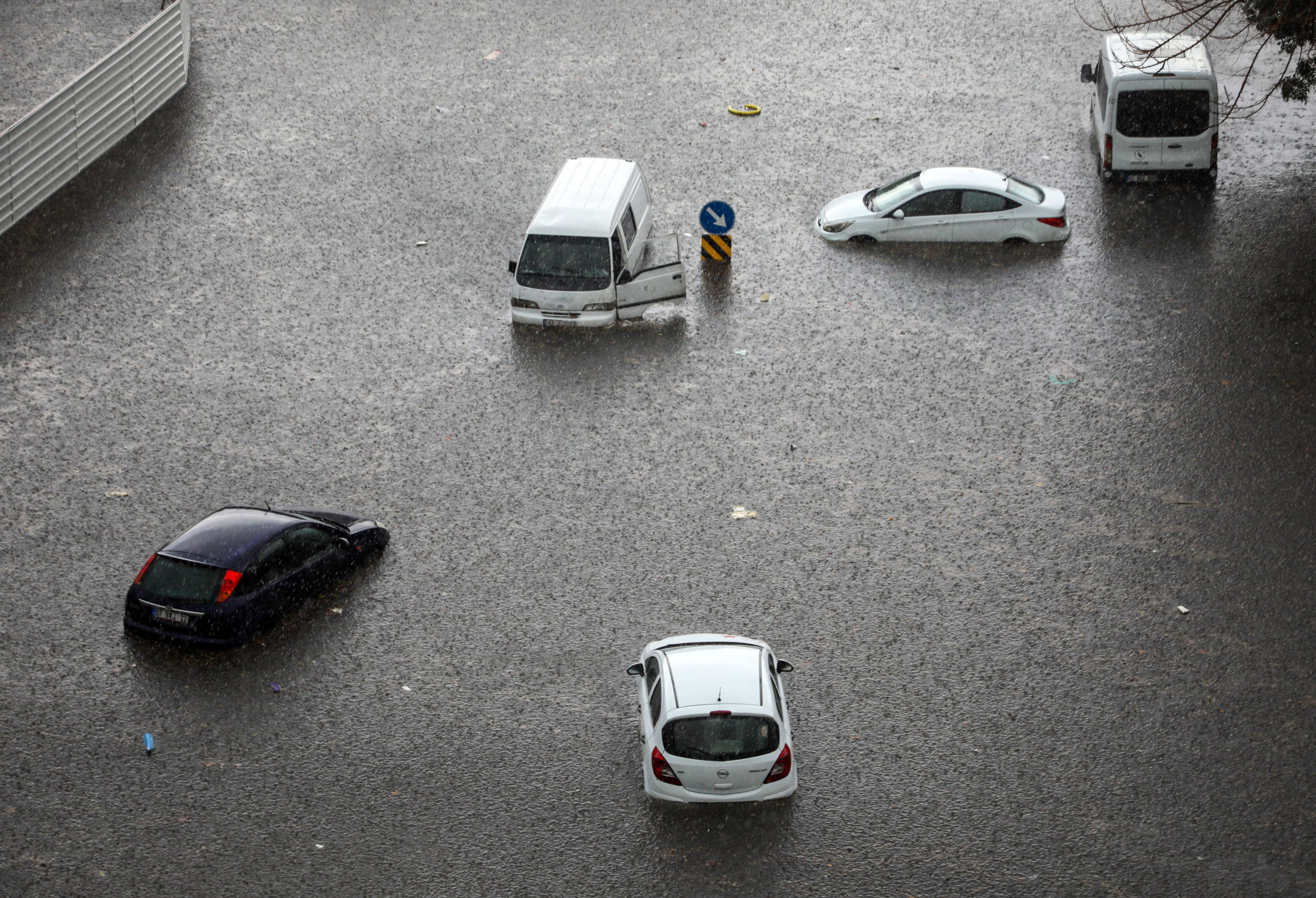 Meteorolojik ekstrem olaylar 2 kat arttı, ilk sırada yağmur ve sel yer aldı