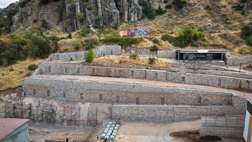 Çukurca’da altyapıdan restorasyona kapsamlı çalışma