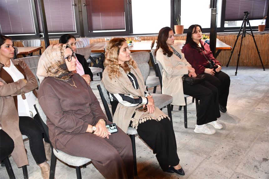 Hakkari’de kadın girişimciler deneyimlerini paylaştı