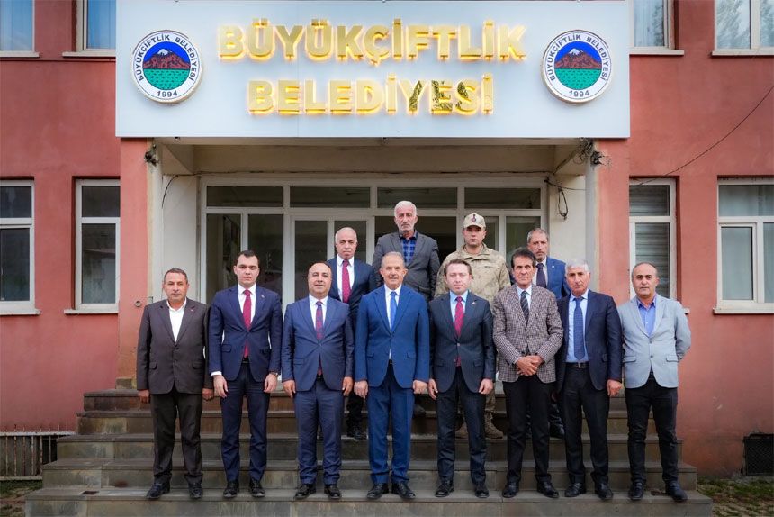 Vali Taşyapan’dan Büyükçiftlik Belediyesine ziyaret