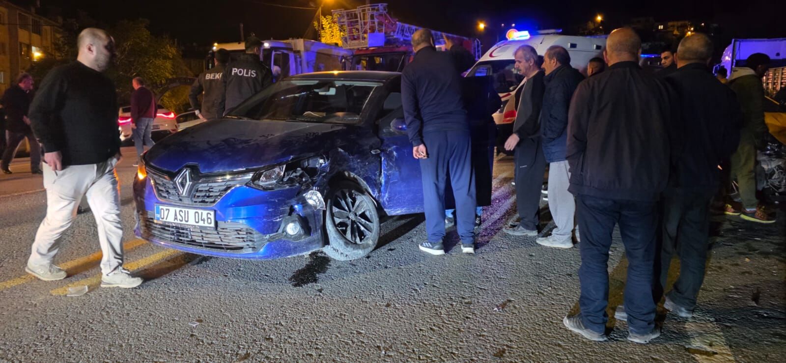 Hakkari’de trafik kazası: Çok sayıda yaralı var